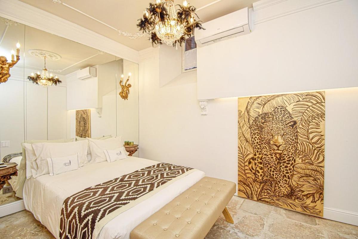New Exquisite Cozy Baroque Portuguese Soul 2p Apartment Lisbon